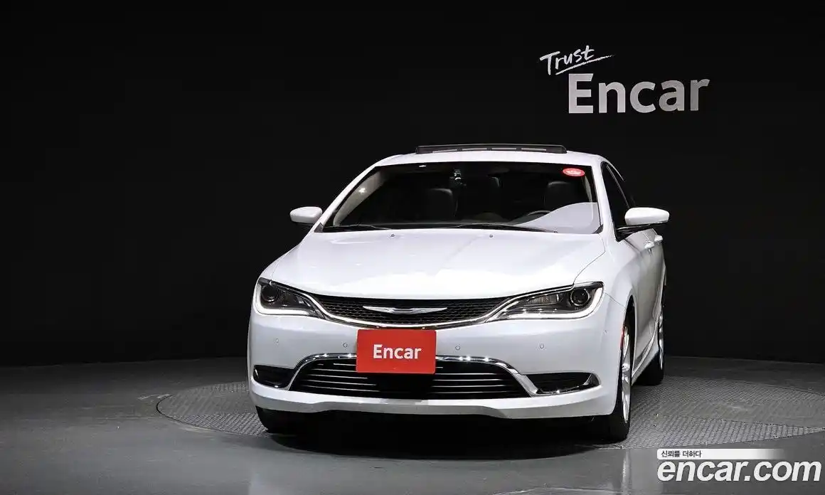 Chrysler 200 2015 2.4 гидро в Москве № 249088, фото 3