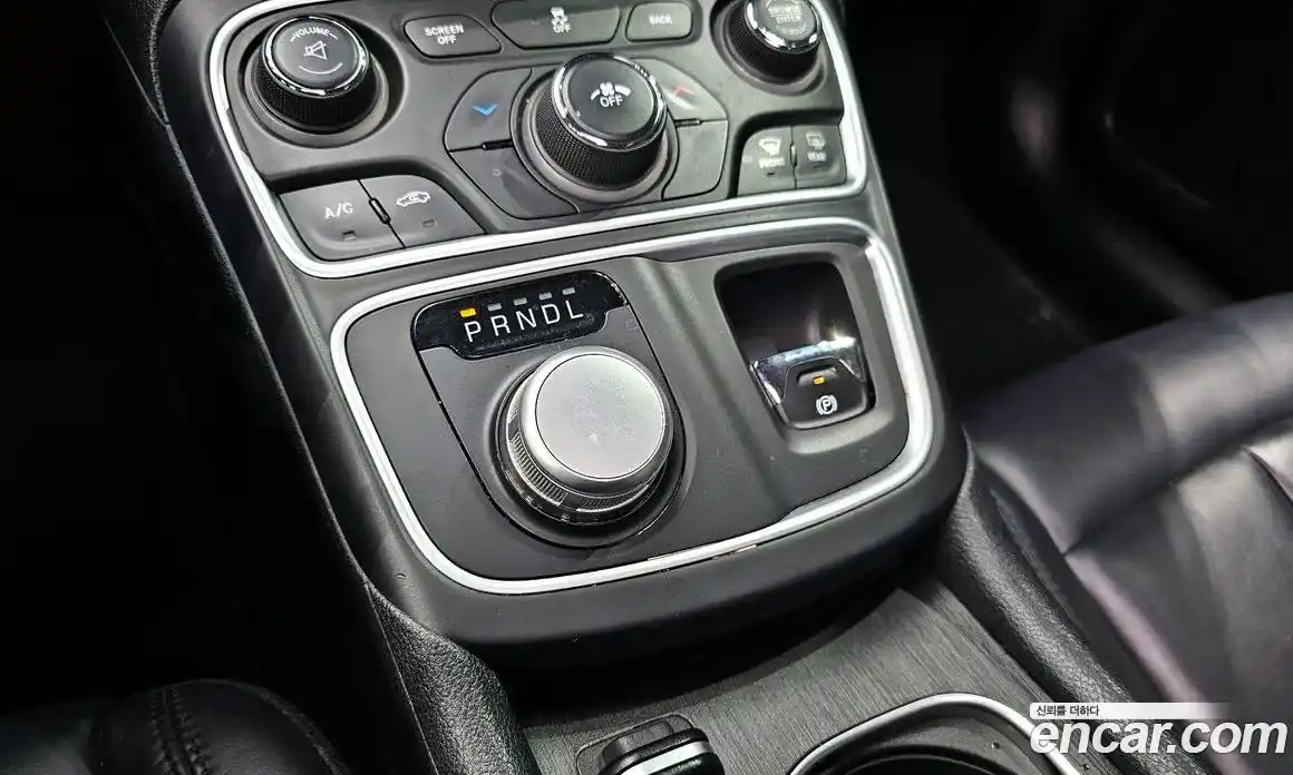 Chrysler 200 2015 2.4 гидро в Москве № 249088, фото 9