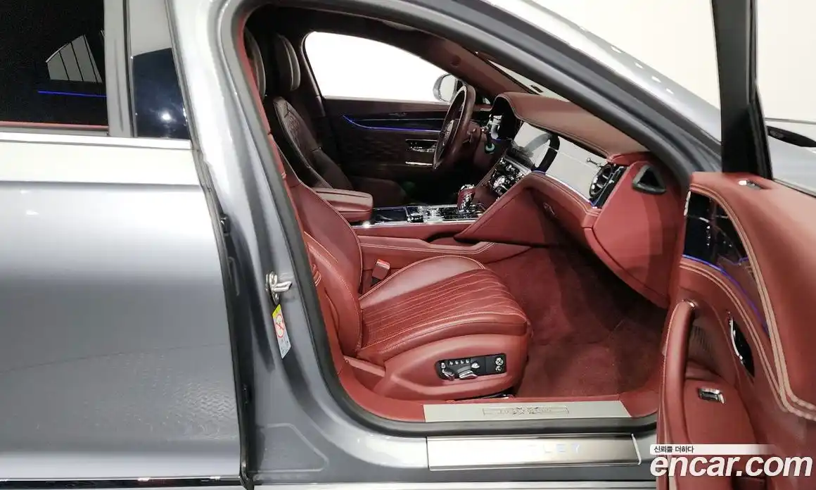 Bentley Flying Spur 2020 6.0 гидро в Москве № 256616, фото 11