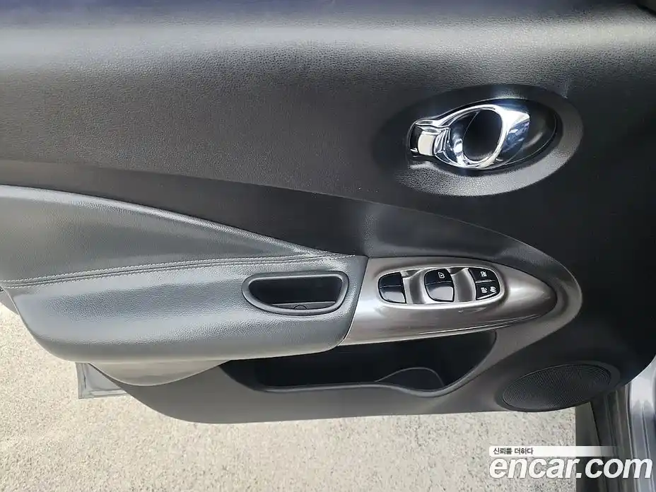 Nissan Juke 2014 1.6 гидро в Москве № 267466, фото 11