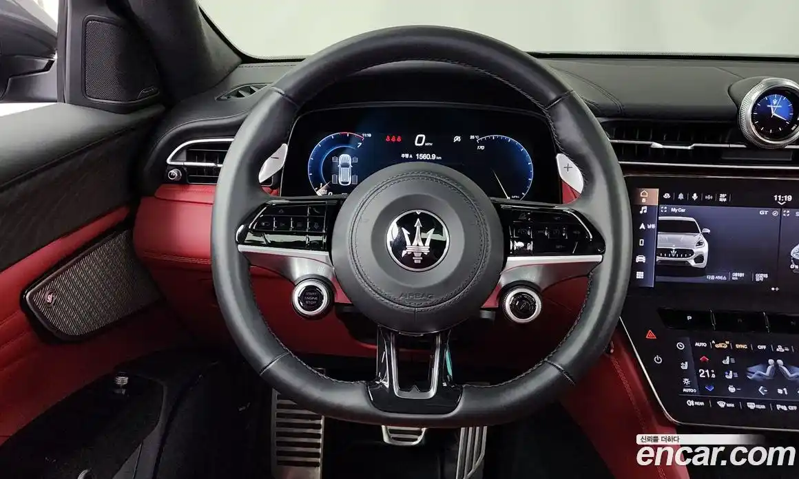 Maserati Grecale 2023 2.0 гидро в Москве № 282749, фото 13