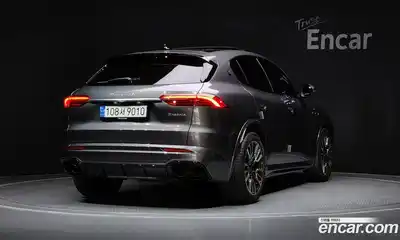 Maserati Grecale 2023 2.0 гидро в Москве № 282749, миниатюра 2