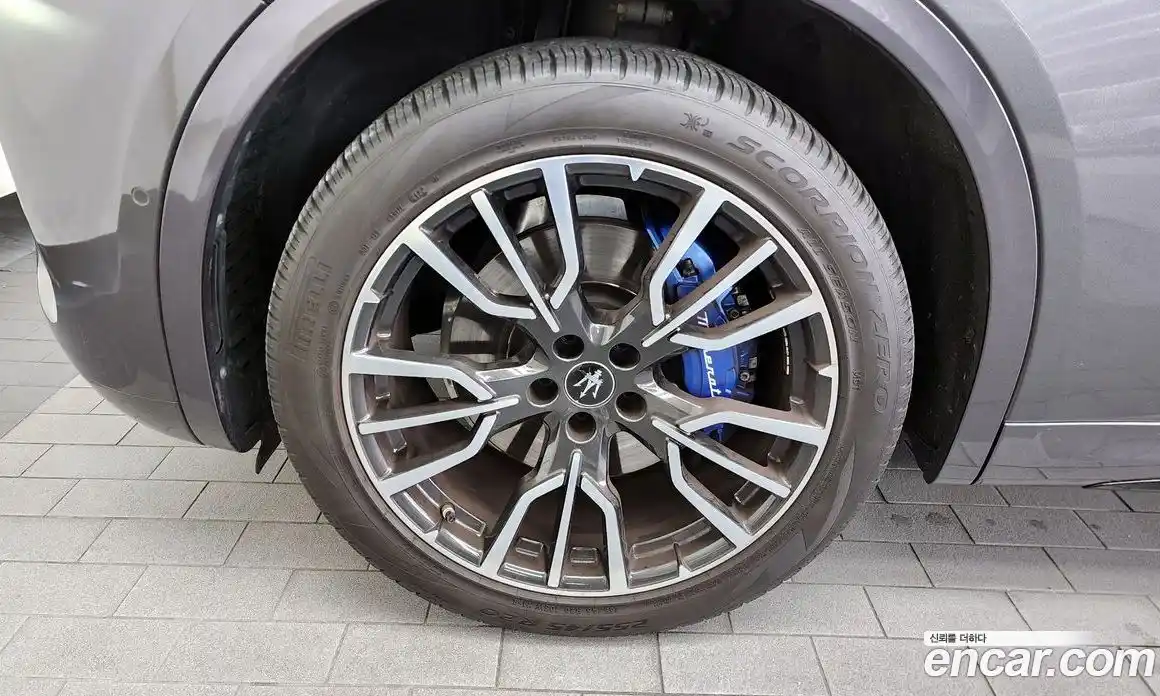 Maserati Grecale 2023 2.0 гидро в Москве № 282749, фото 5