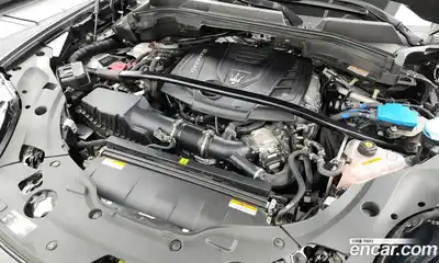 Maserati Grecale 2023 2.0 гидро в Москве № 282749, миниатюра 6