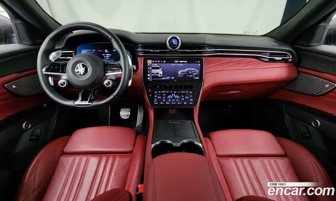 Maserati Grecale 2023 2.0 гидро в Москве № 282749, фото 7