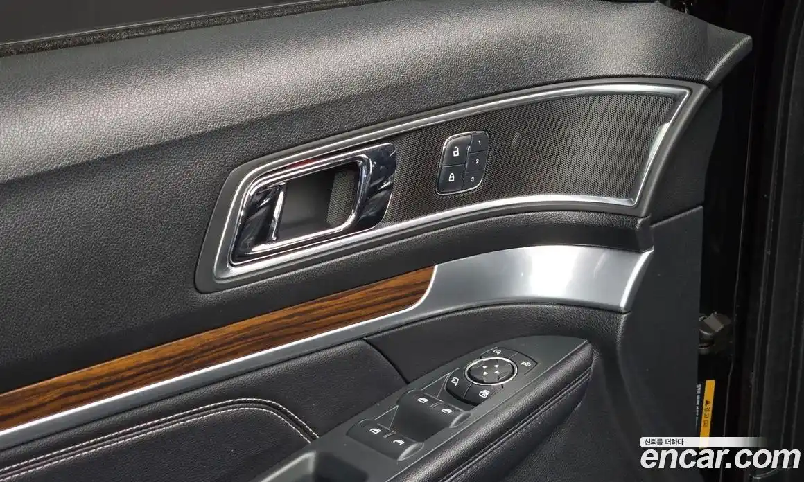 Ford Explorer 2018 2.3 гидро в Москве № 295041, фото 18