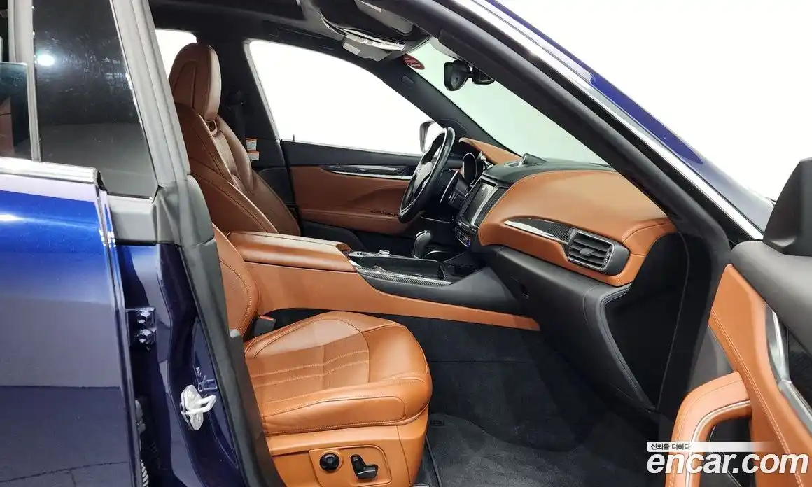 Maserati Levante 2017 3.0 гидро в Москве № 304575, фото 11