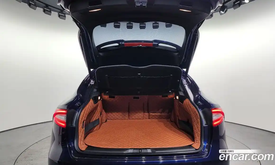 Maserati Levante 2017 3.0 гидро в Москве № 304575, фото 20