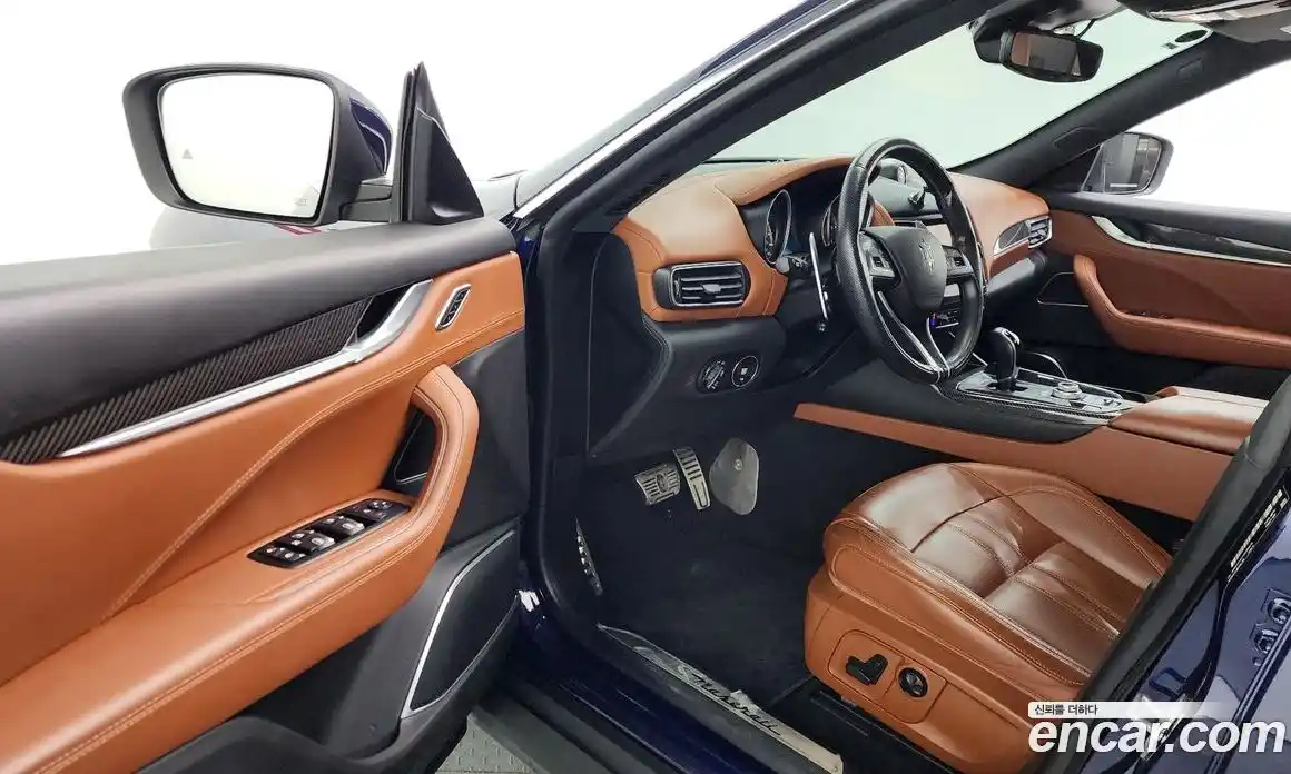 Maserati Levante 2017 3.0 гидро в Москве № 304575, фото 10