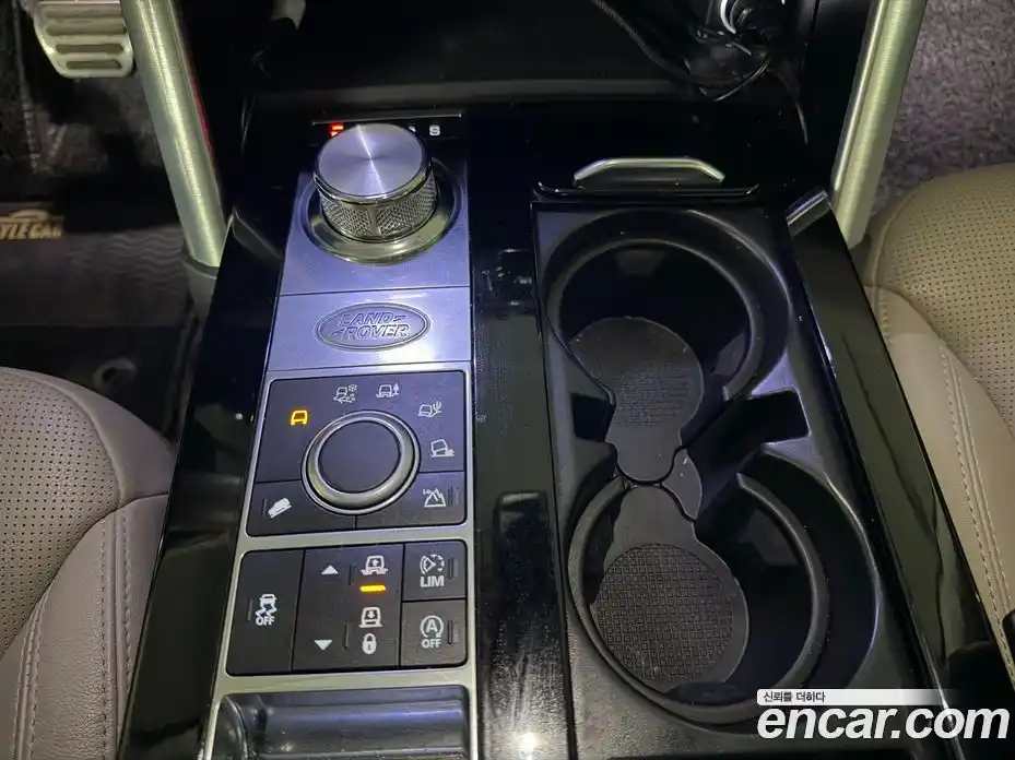 Land Rover Discovery 2018 3.0 гидро в Москве № 333905, фото 9