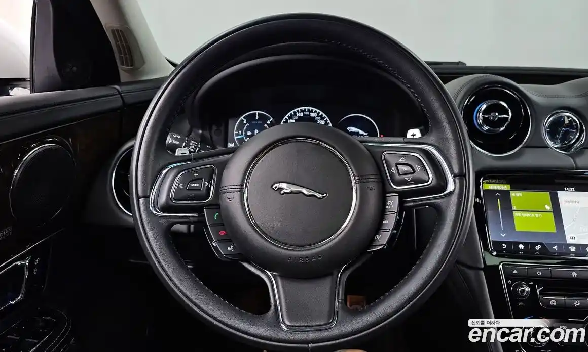 Jaguar XJ 2019 3.0 гидро в Москве № 335838, фото 13