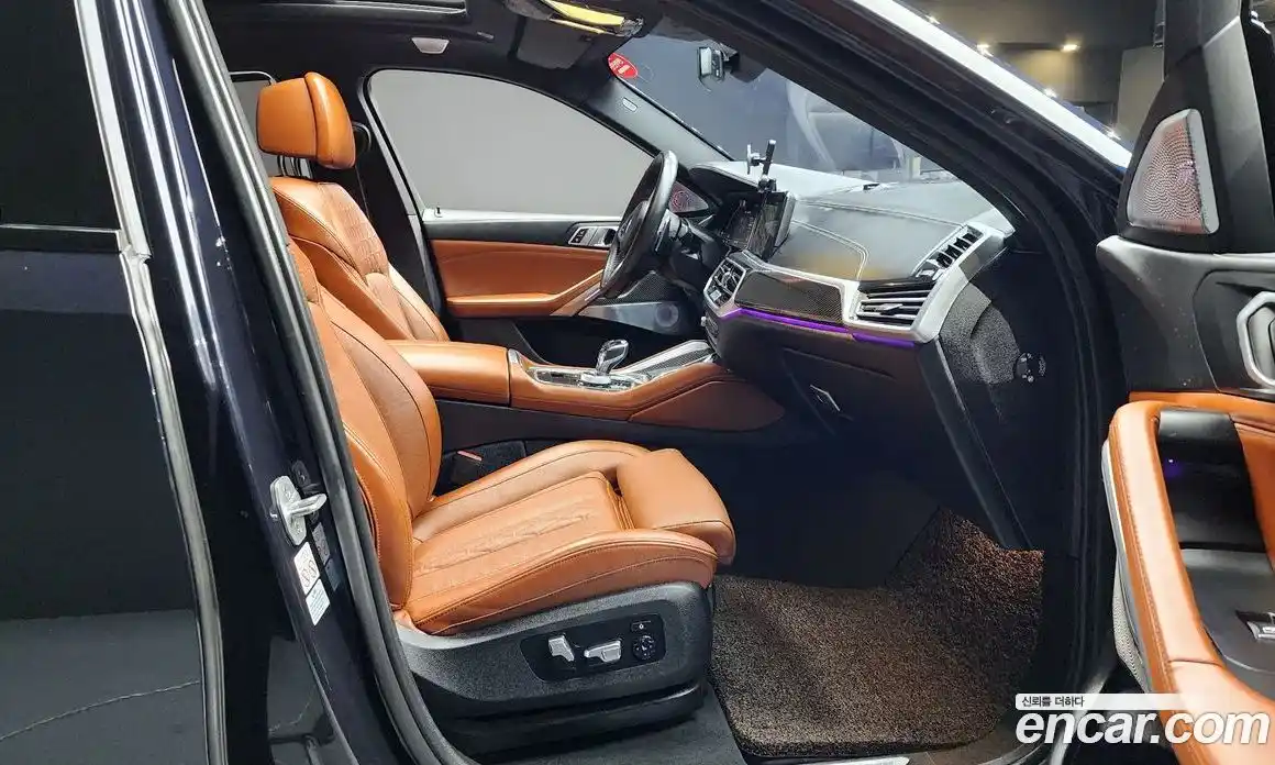 BMW X6 2023 4.4 гидро в Москве № 403983, фото 13