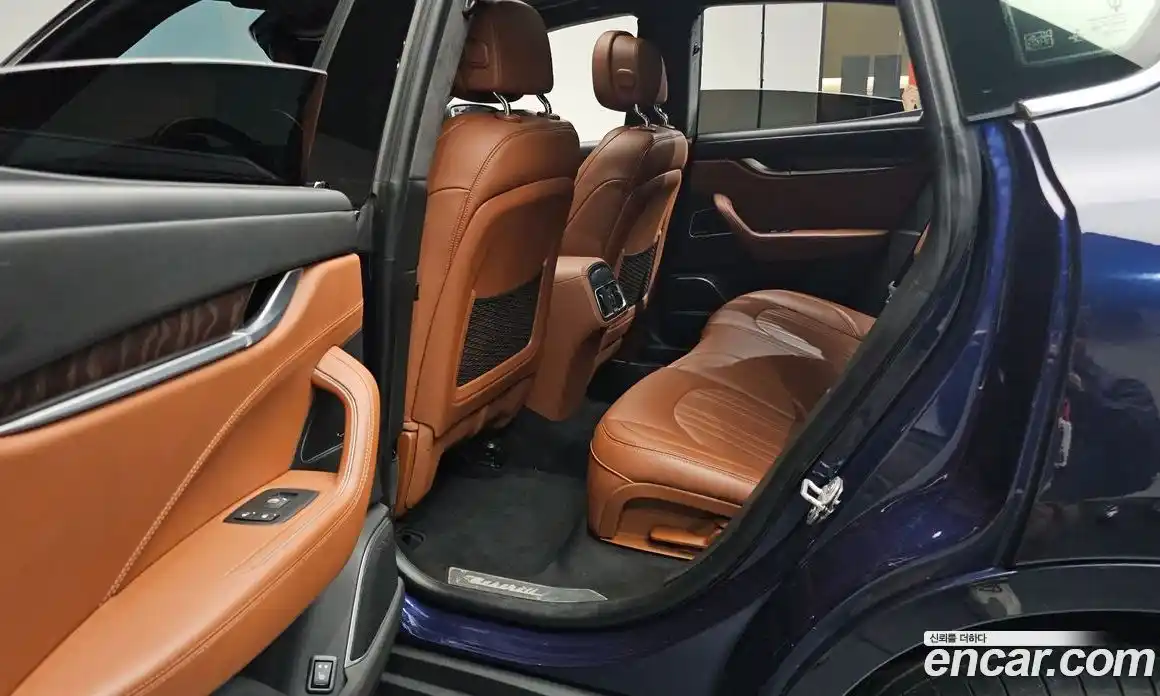 Maserati Levante 2017 3.0 гидро в Москве № 433284, фото 11