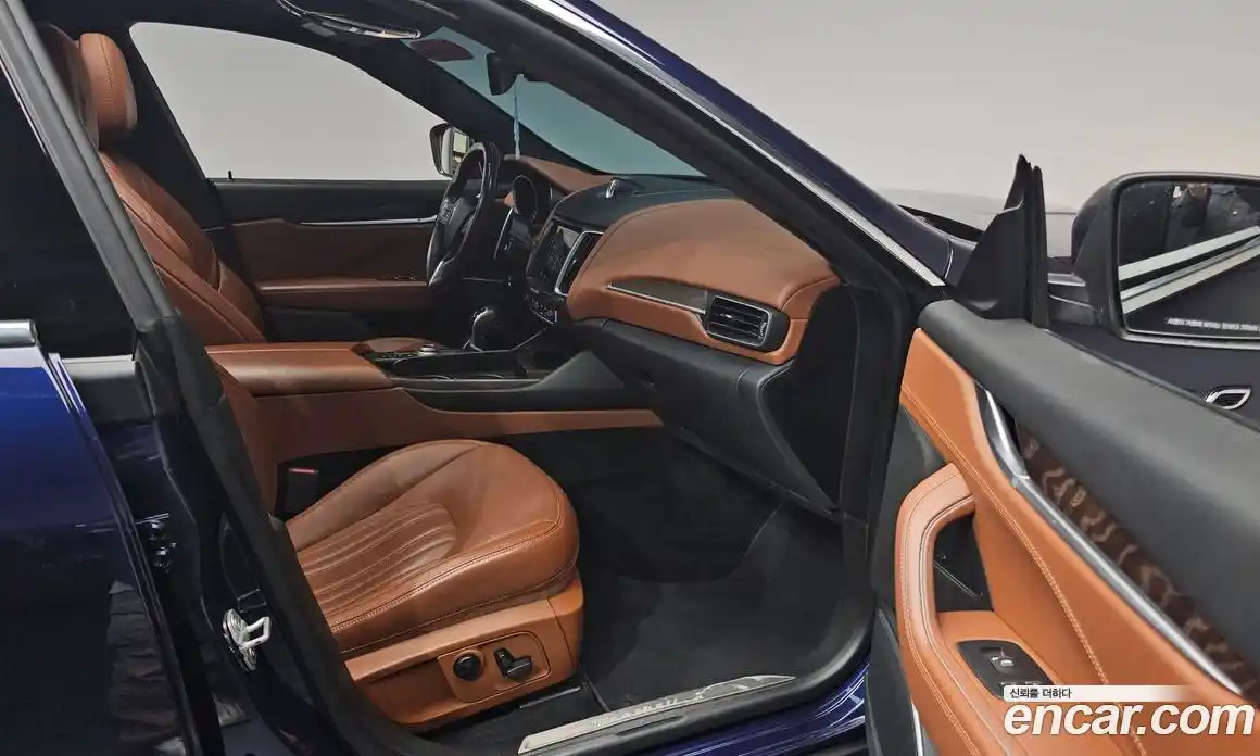 Maserati Levante 2017 3.0 гидро в Москве № 433284, фото 9