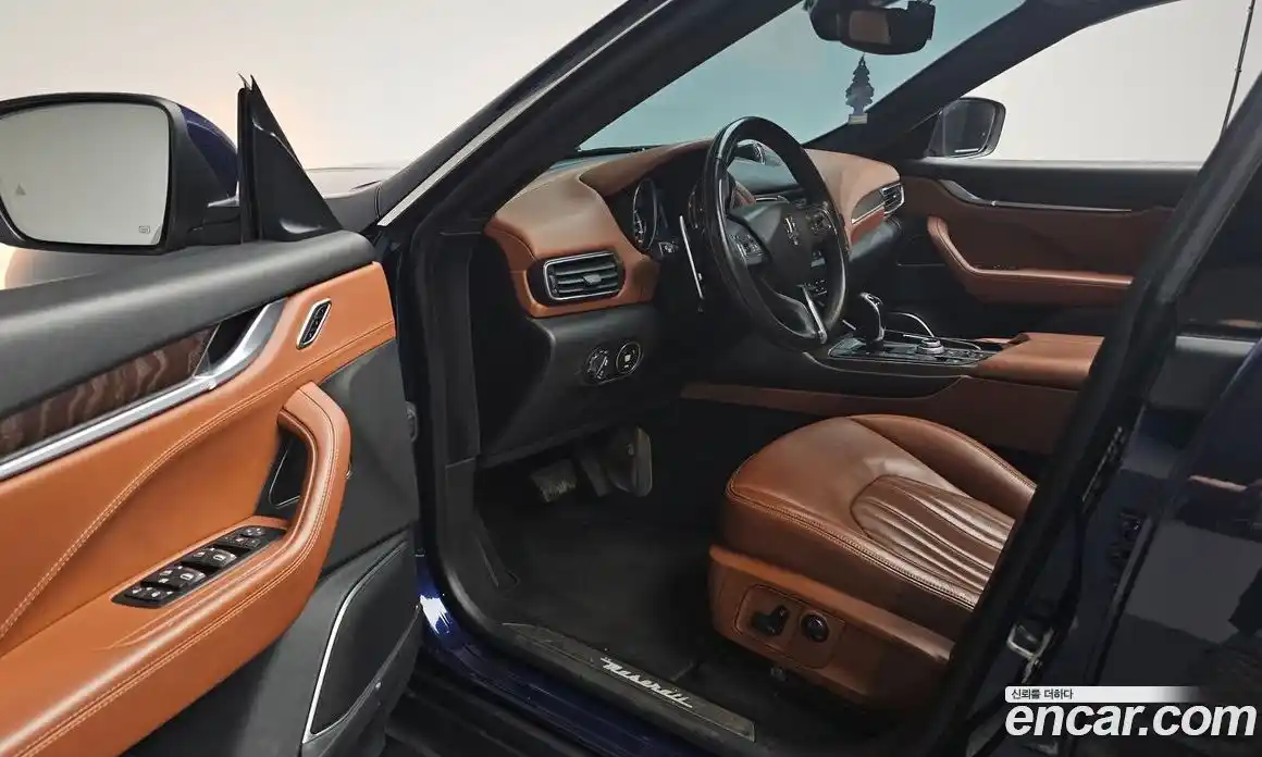 Maserati Levante 2017 3.0 гидро в Москве № 433284, фото 10