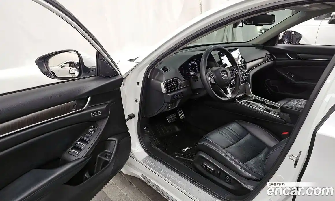 Honda Accord 2018 2.0 гидро в Москве № 526163, фото 10