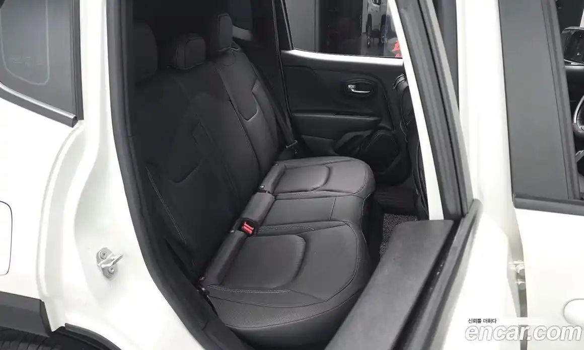 Jeep Renegade 2021 2.4 гидро в Москве № 583159, фото 11