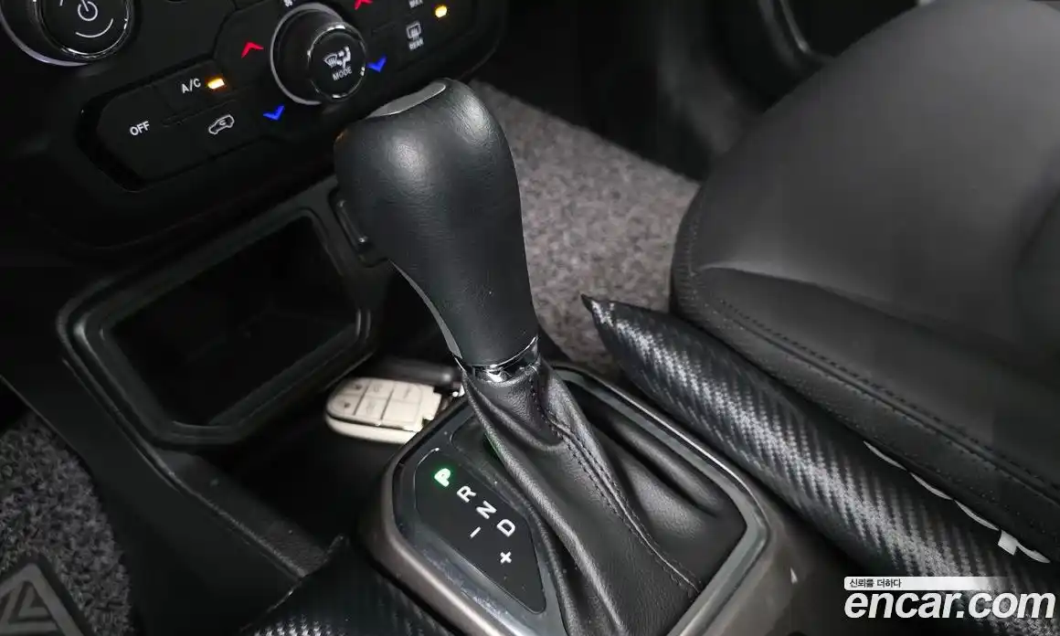 Jeep Renegade 2021 2.4 гидро в Москве № 583159, фото 8