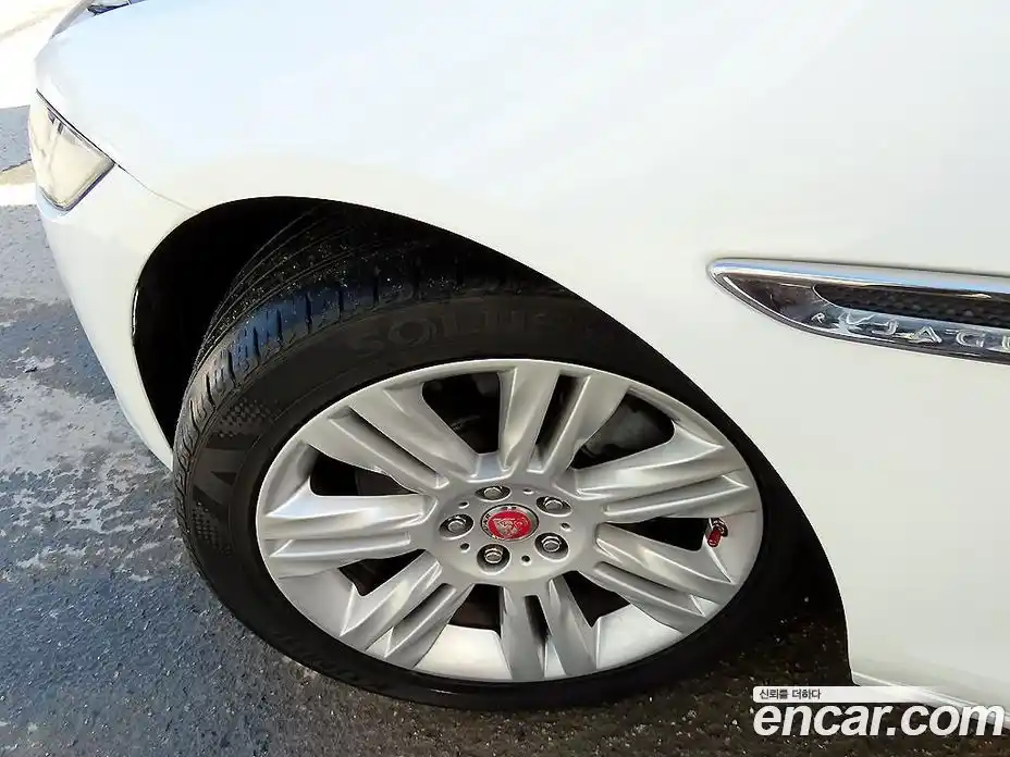 Jaguar XF 2018 2.0 гидро в Москве № 803443, фото 20