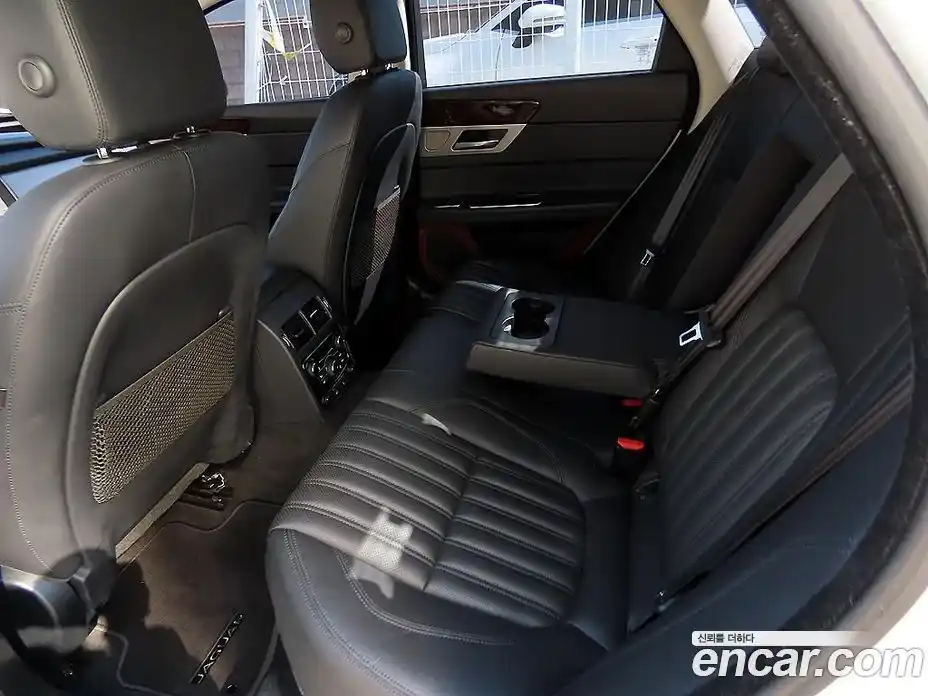 Jaguar XF 2018 2.0 гидро в Москве № 803443, фото 6