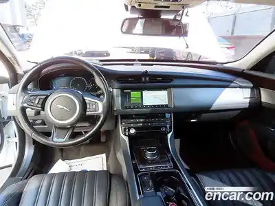 Jaguar XF 2018 2.0 гидро в Москве № 803443, миниатюра 7
