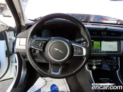 Jaguar XF 2018 2.0 гидро в Москве № 803443, миниатюра 8