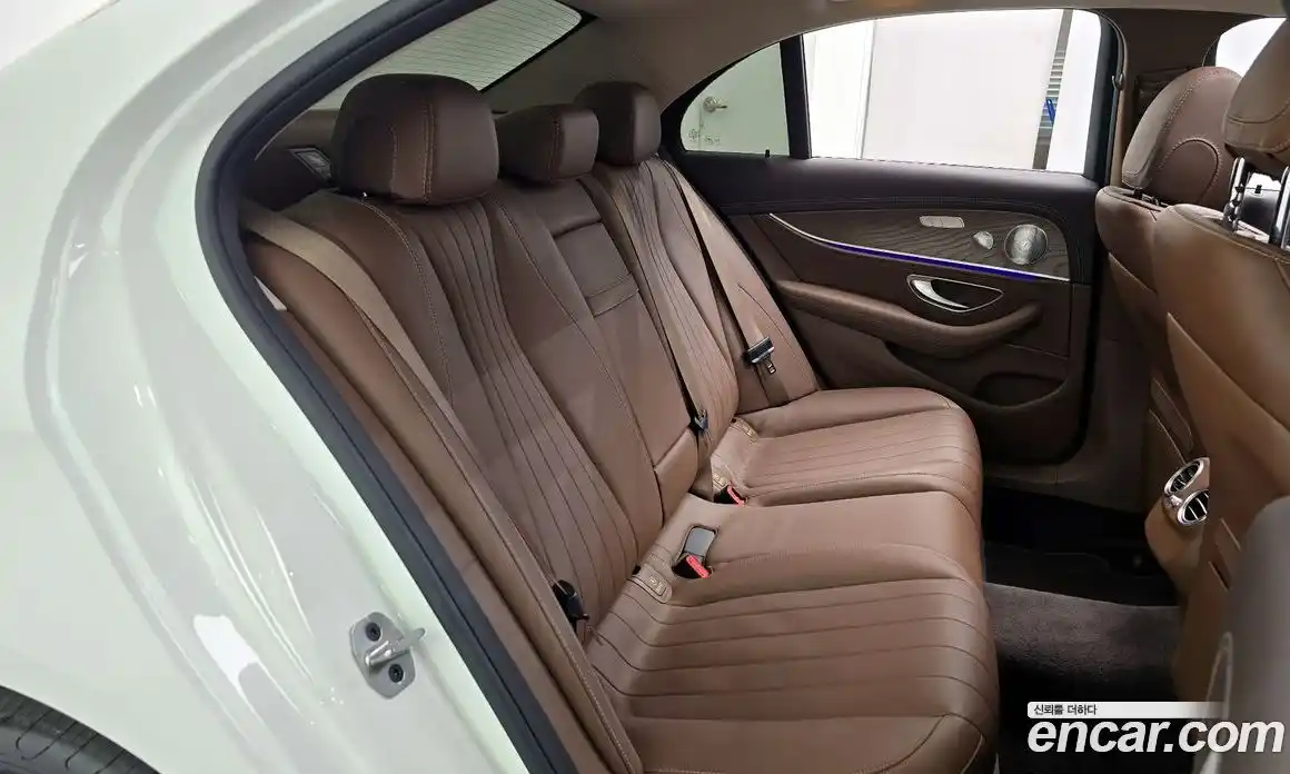 Mercedes-Benz E-Class 2020 2.0 гидро, фото 12