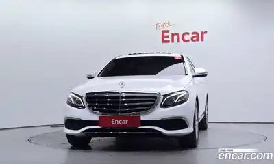 Mercedes-Benz E-Class 2020 2.0 гидро, миниатюра 3