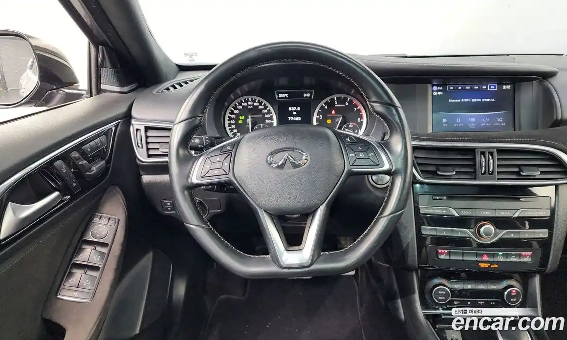 Infiniti Q30 2017 2.0 гидро в Москве № 897319, фото 13