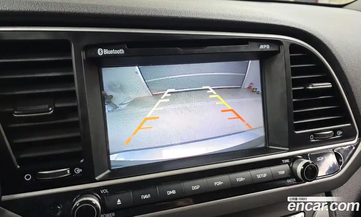 Hyundai Avante 2017 1.6 механика в Москве № 926928, фото 17