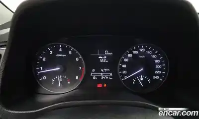 Hyundai Avante 2017 1.6 механика в Москве № 926928, миниатюра 8
