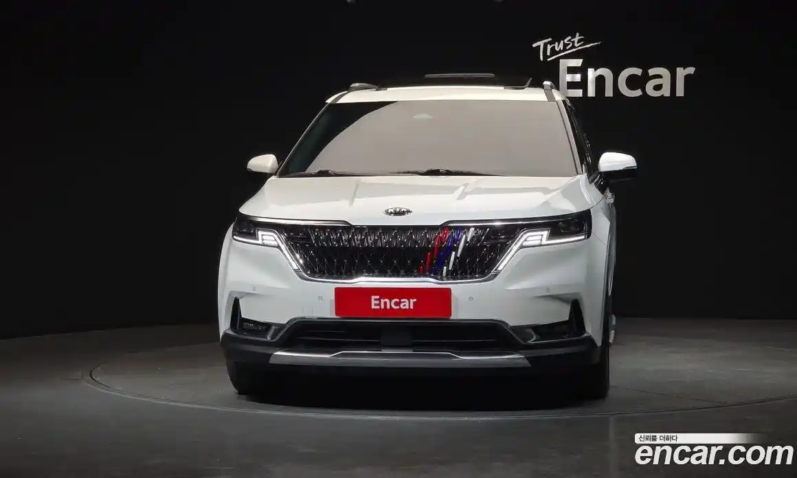 Kia Canival 2021 2.2 Автомат в Москве № 929005, фото 3