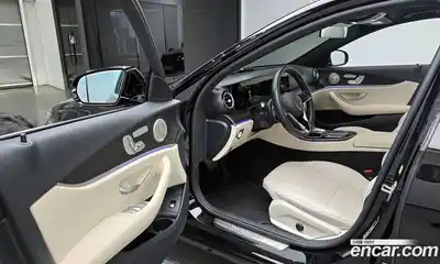 Mercedes-Benz E-Class 2023 2.0 гидро, миниатюра 11