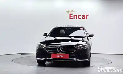 Mercedes-Benz E-Class 2023 2.0 гидро, миниатюра 3