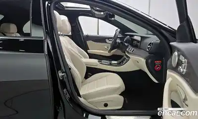 Mercedes-Benz E-Class 2023 2.0 гидро, миниатюра 10