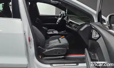 Audi Q4 e-tron 2022 0.2 гидро в Москве № 1007203, миниатюра 11