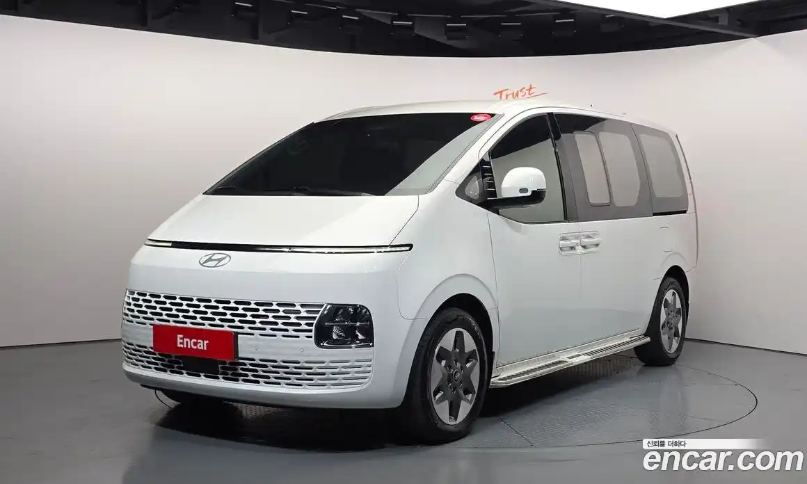 Hyundai Staria 2024 1.6 Автомат в Москве № 1007597, фото 1