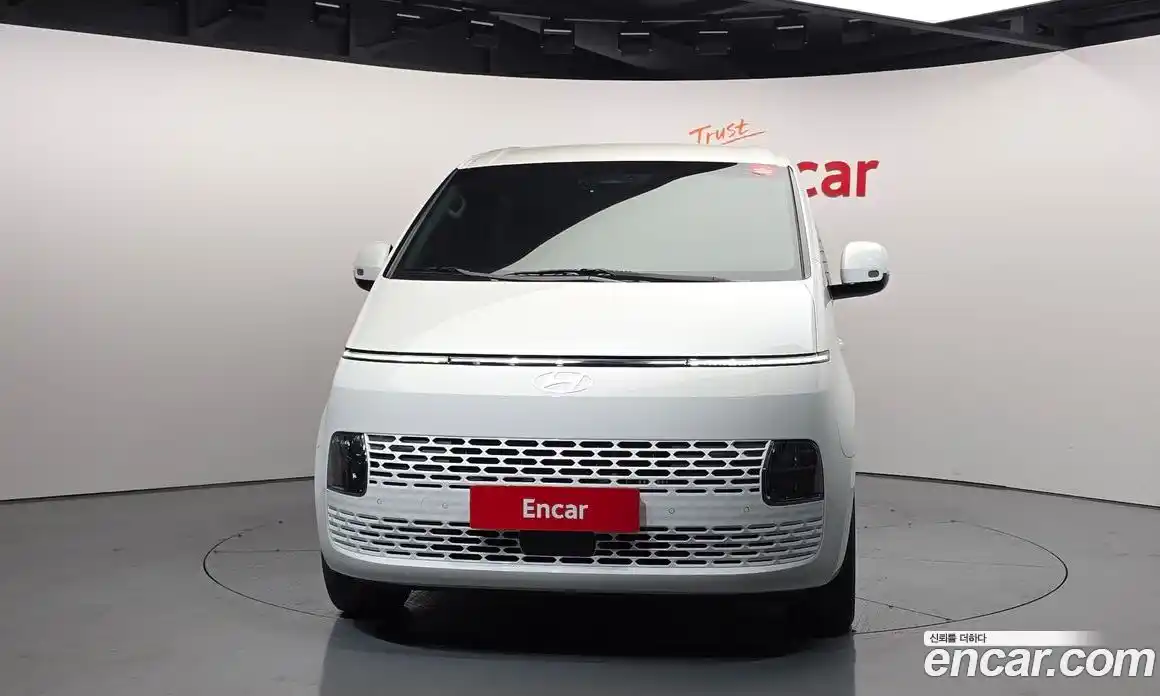 Hyundai Staria 2024 1.6 Автомат в Москве № 1007597, фото 3