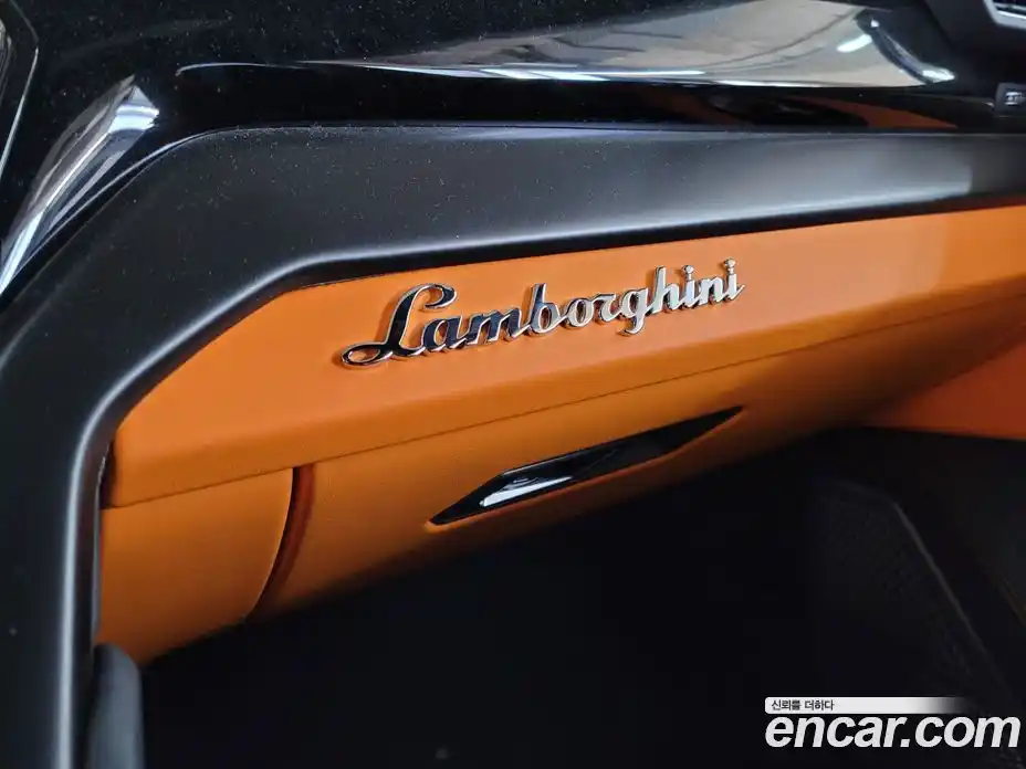 Lamborghini Urus 2024 4.0 гидро в Москве № 1015972, фото 16