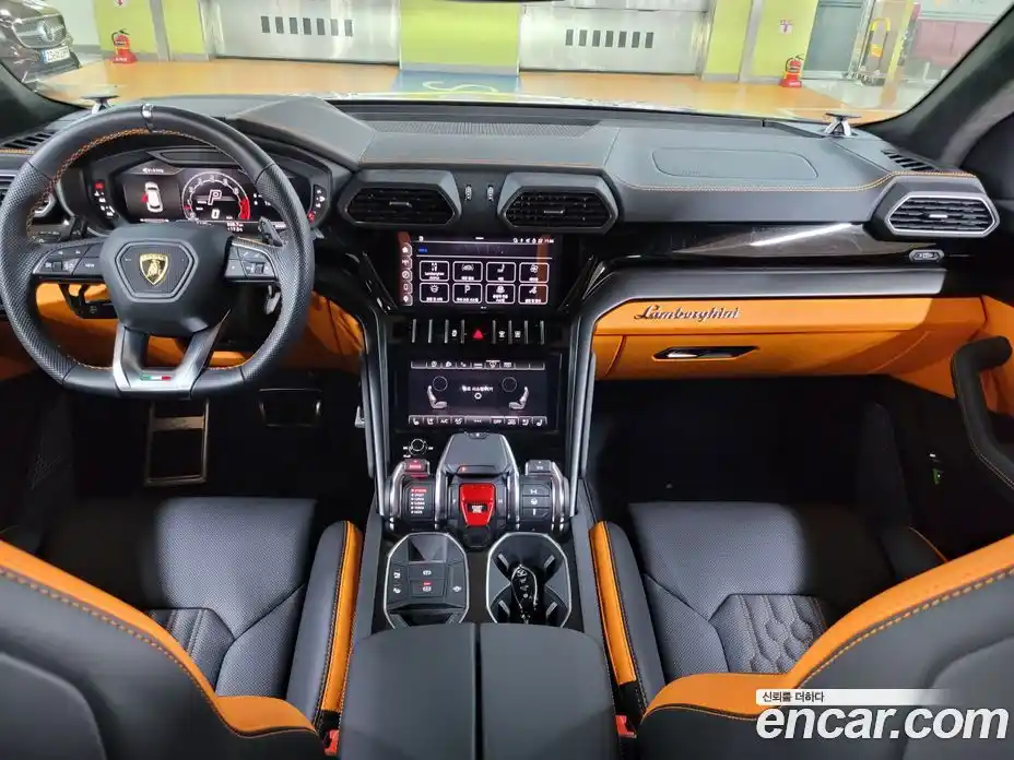 Lamborghini Urus 2024 4.0 гидро в Москве № 1015972, фото 7