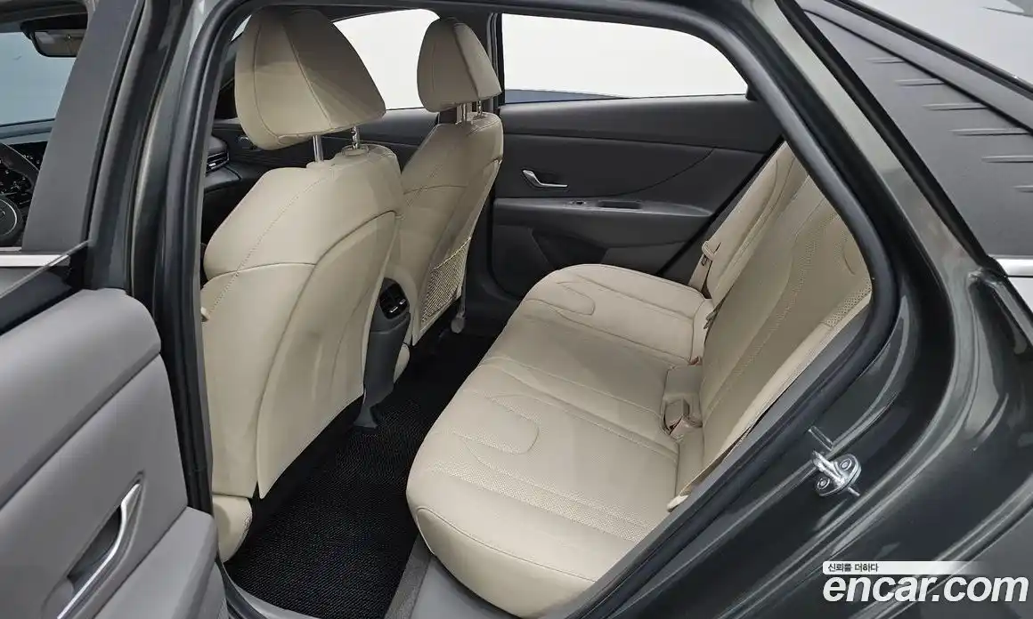 Hyundai Avante 2022 1.6 Автомат в Москве № 1065598, фото 12