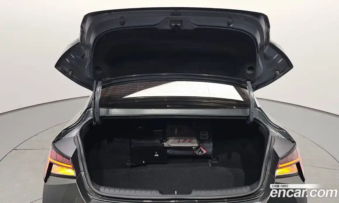 Hyundai Avante 2022 1.6 Автомат в Москве № 1065598, фото 20