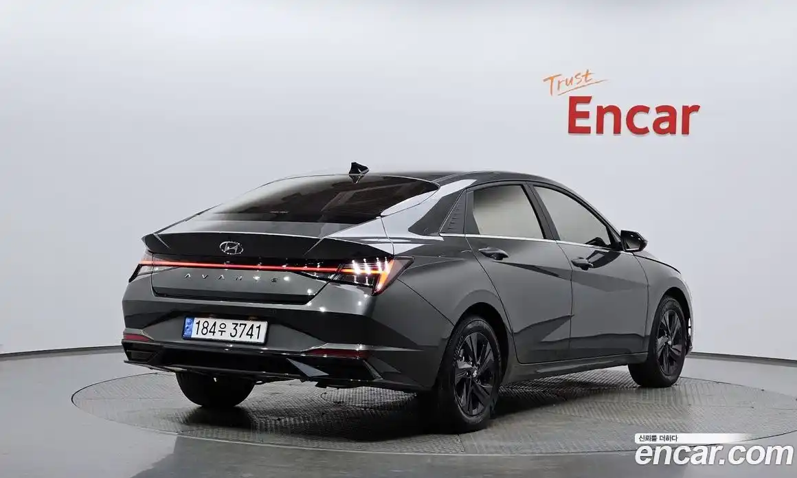 Hyundai Avante 2022 1.6 Автомат в Москве № 1065598, фото 2