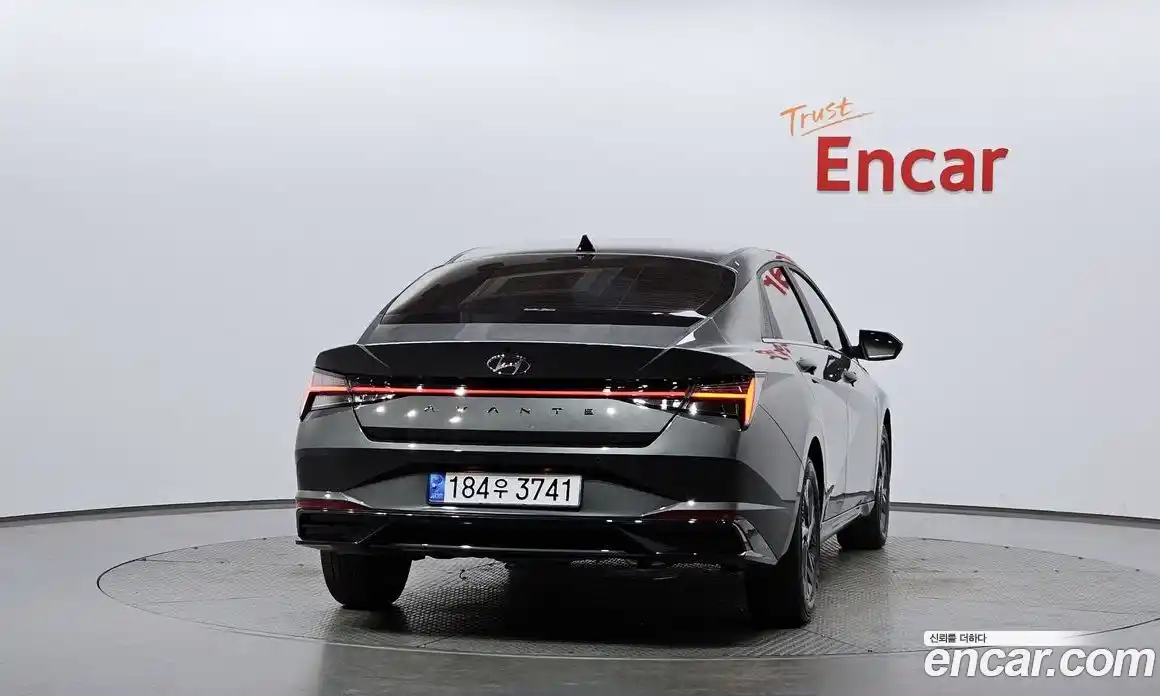 Hyundai Avante 2022 1.6 Автомат в Москве № 1065598, фото 4