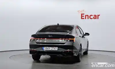 Hyundai Avante 2022 1.6 Автомат в Москве № 1065598, миниатюра 4