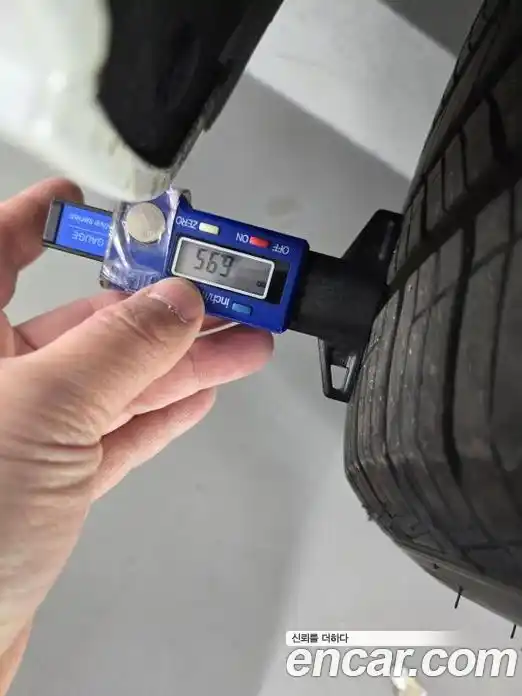 Genesis GV70 2024 2.5 Автомат в Москве № 1079443, фото 17