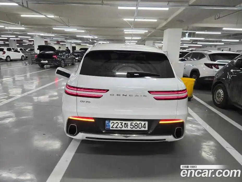 Genesis GV70 2024 2.5 Автомат в Москве № 1079443, фото 4
