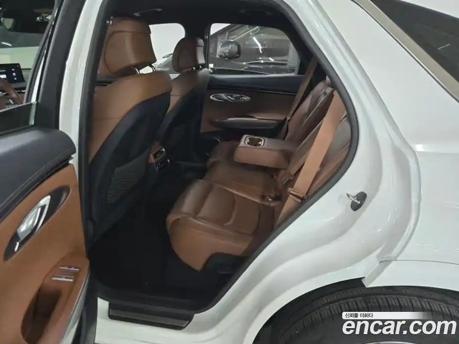 Genesis GV70 2024 2.5 Автомат в Москве № 1079443, фото 8