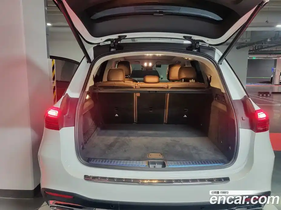 Mercedes-Benz GLE-Class 2025 3.0 Автомат в Москве № 1082978, фото 9