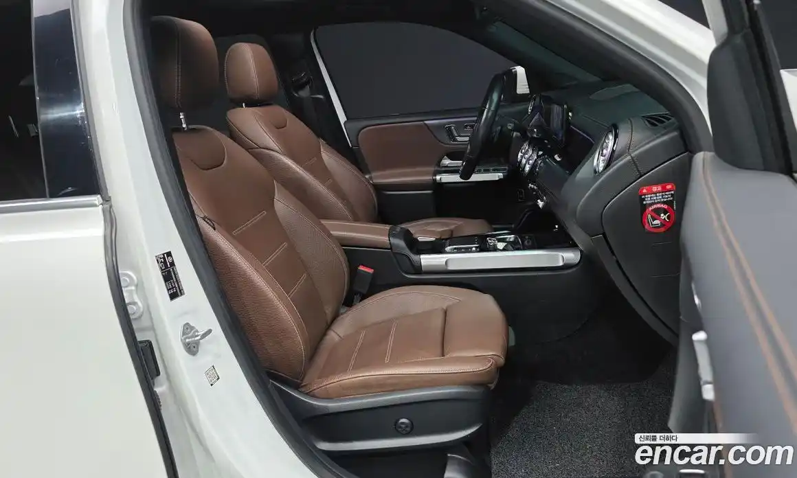 Mercedes-Benz GLB-Class 2021 2.0 гидро в Москве № 143839, фото 11
